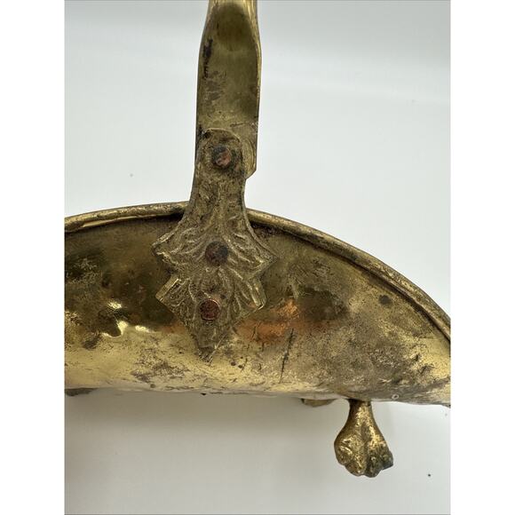 Vintage hammered brass miniature log holder 6.5”x7” Handle Claw Feet Mantle - Picture 4 of 8